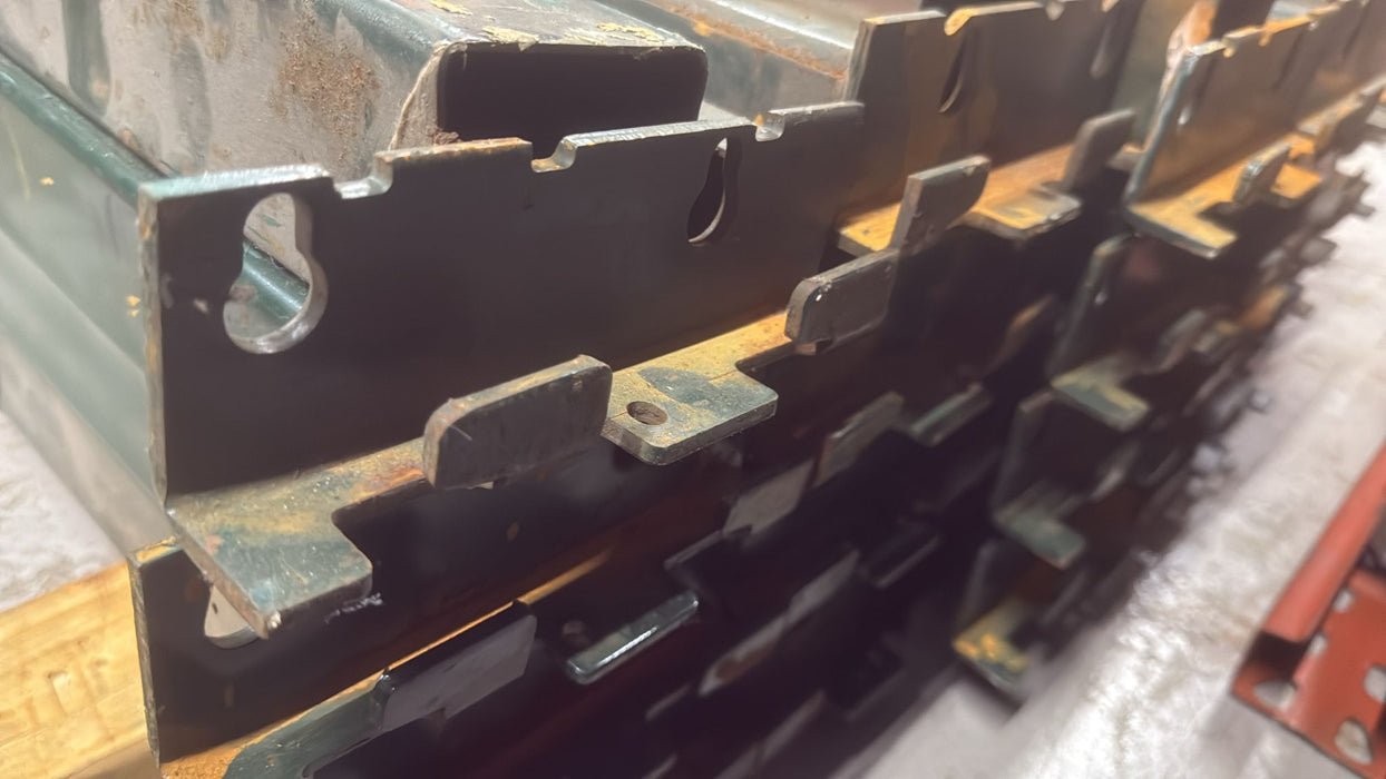 90"L x 4.5"W Slotted Beams Pallet Racking Beams Green, Used