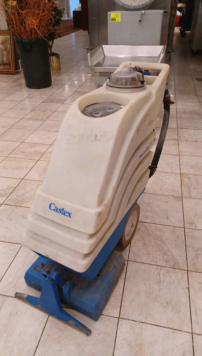 Commercial Carpet Cleaner Castex Power Eagle 1000 - 8 Gal Wide Area Cleaner