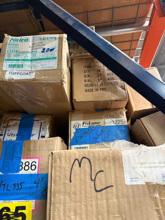 Bulk Pallet of Mixed LED Filament and Light Bulbs , Open Box & New