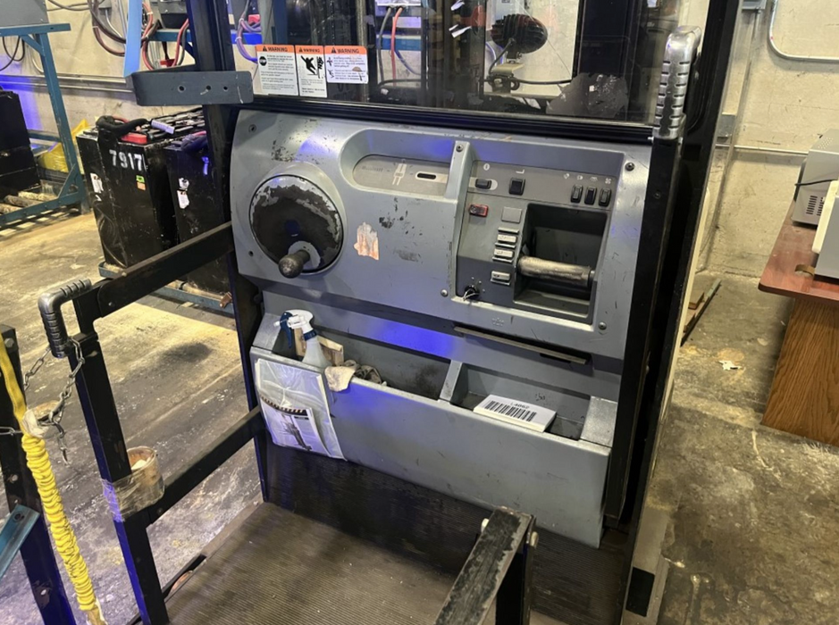 Crown SP3200 Electric Stand-Up Order Picker Forklift, CAP# 3,000lbs