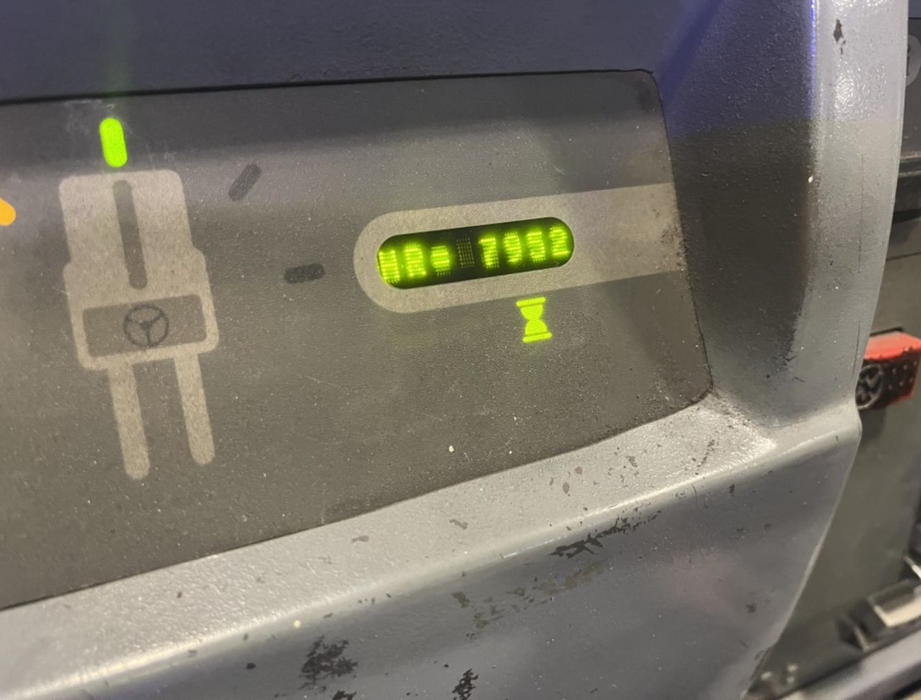 Crown SP3200 Electric Stand-Up Order Picker Forklift, CAP# 3,000lbs