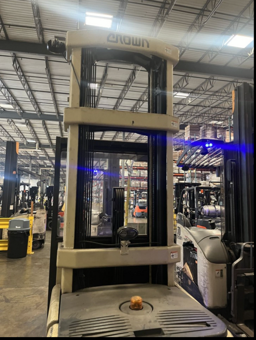 Crown SP3200 Electric Stand-Up Order Picker Forklift, CAP# 3,000lbs