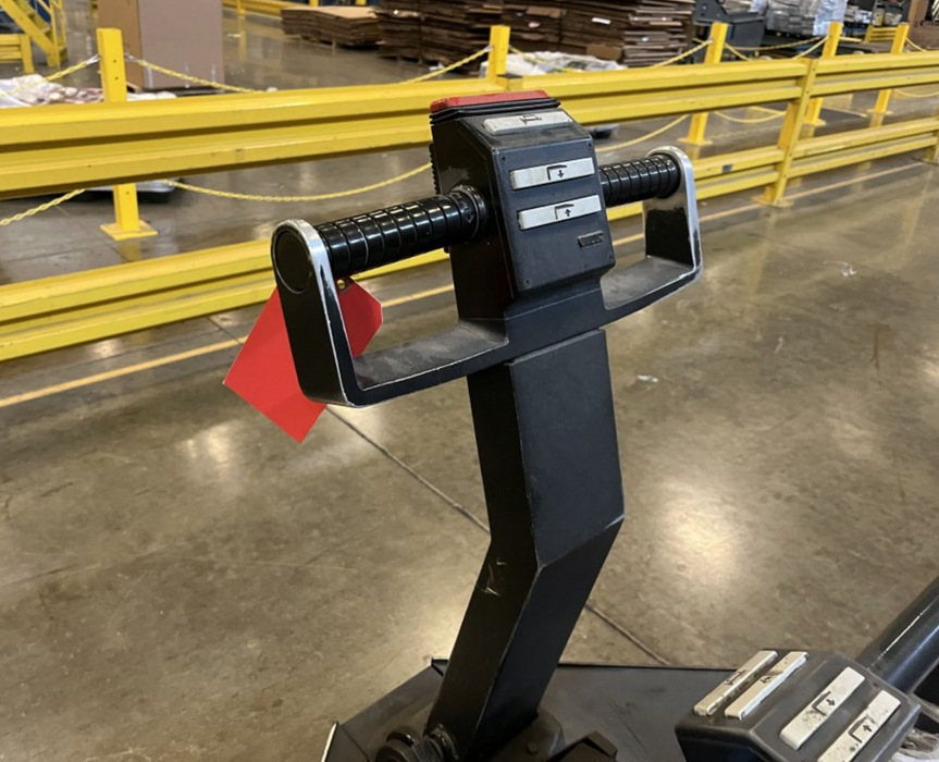 Crown 60PE-27-3 Electric Pallet Jack Forklift, Cap. 6000 lbs