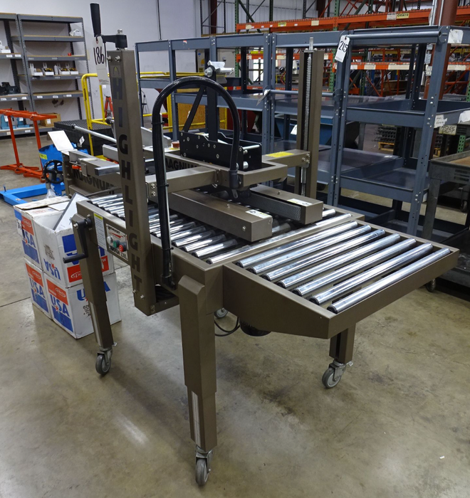 HIGHLIGHT INDUSTRIES MODEL MAGNUM2300-SDV TOP & BOTTOM CARTON TAPER, Used