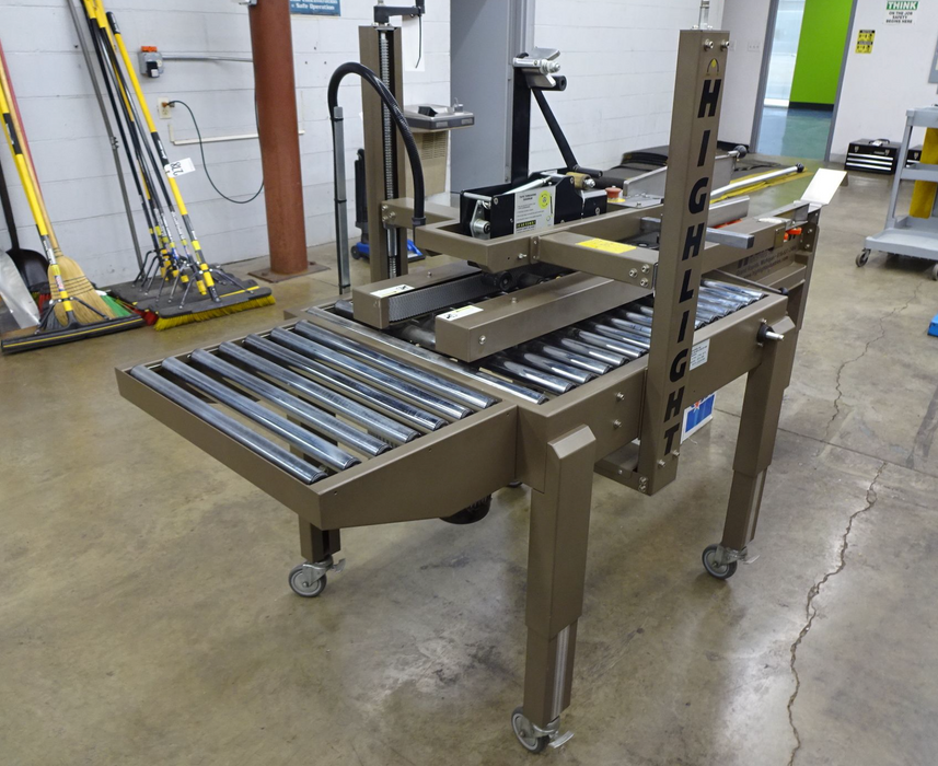 HIGHLIGHT INDUSTRIES MODEL MAGNUM2300-SDV TOP & BOTTOM CARTON TAPER, Used