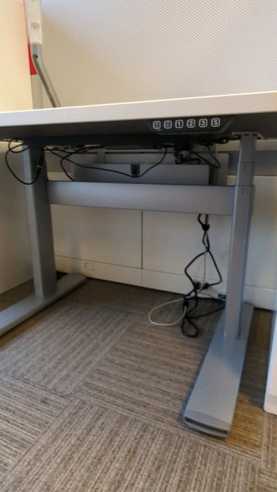 SteelCase Table 46" x 29" White Adjustable Sit to Stand Office Table Desk With Power Bank