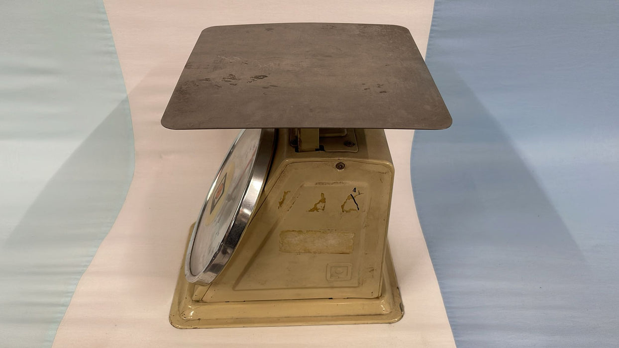 Vintage Antique Scale Pelouze Model 840 Tabletop Scale Temperature Compensated 0 to 40Lbs. Scale