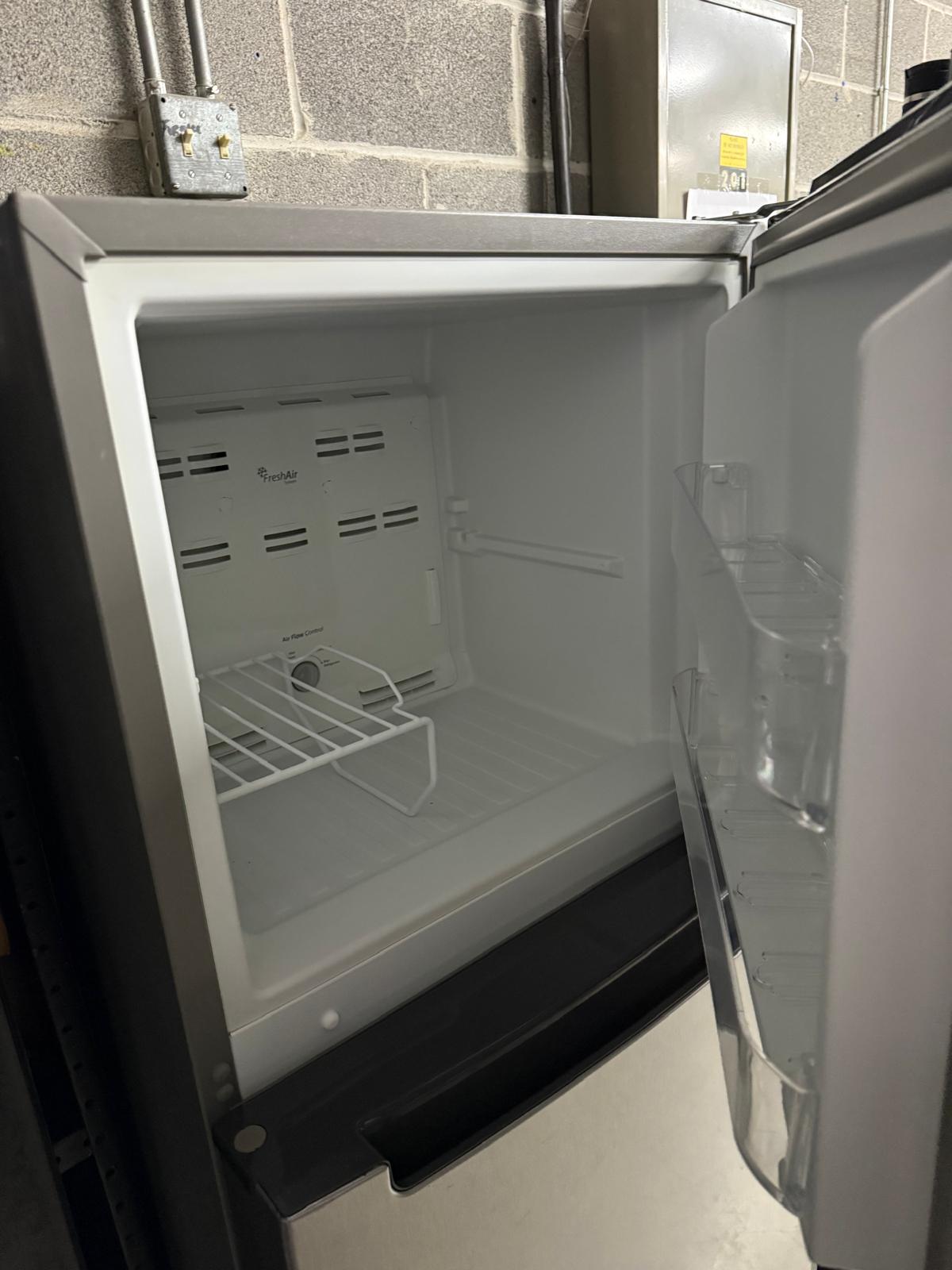 Whirlpool Refrigerator / Freezer Upright Fridge, Used