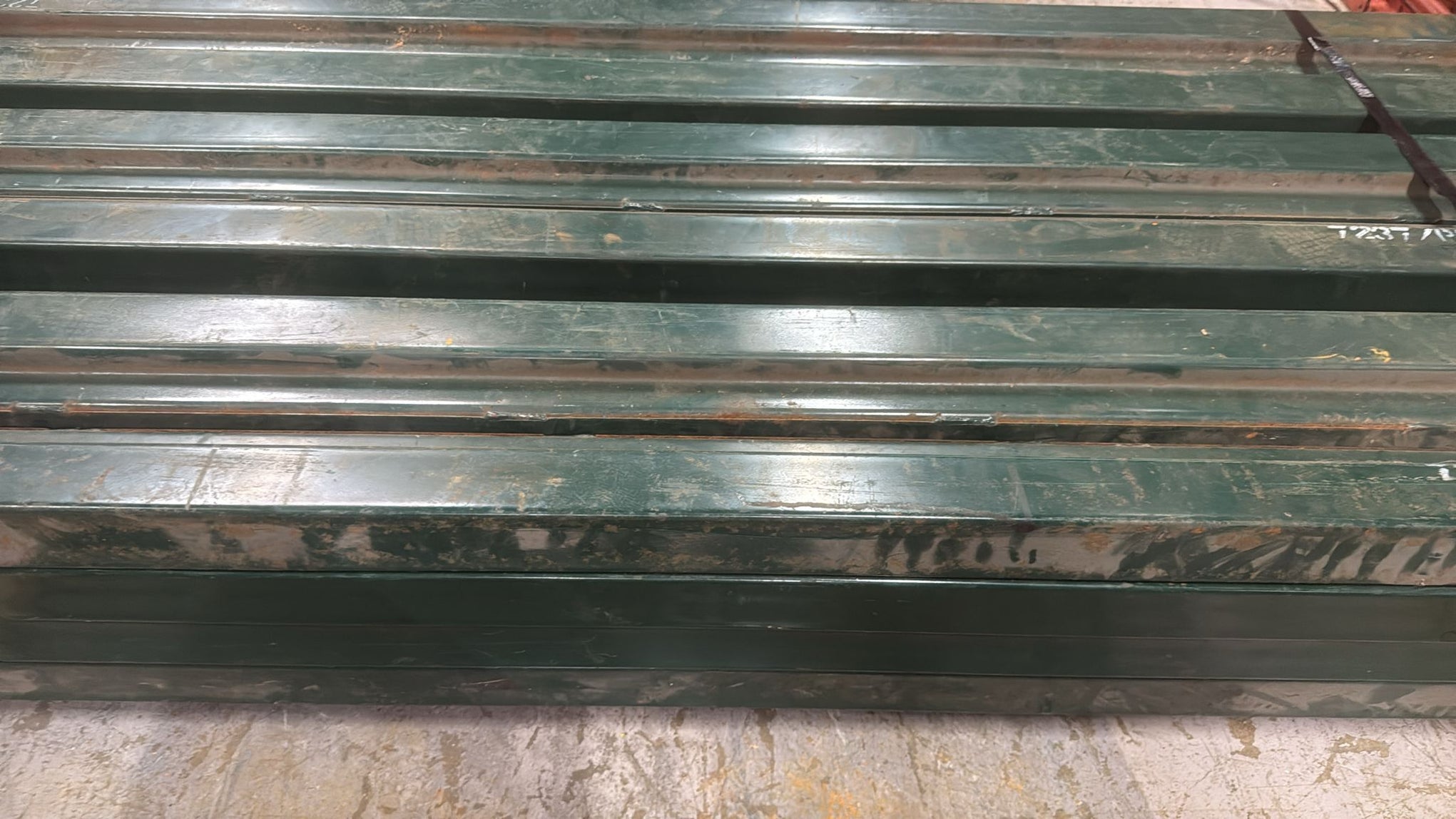 Slotted Rur Beams 90