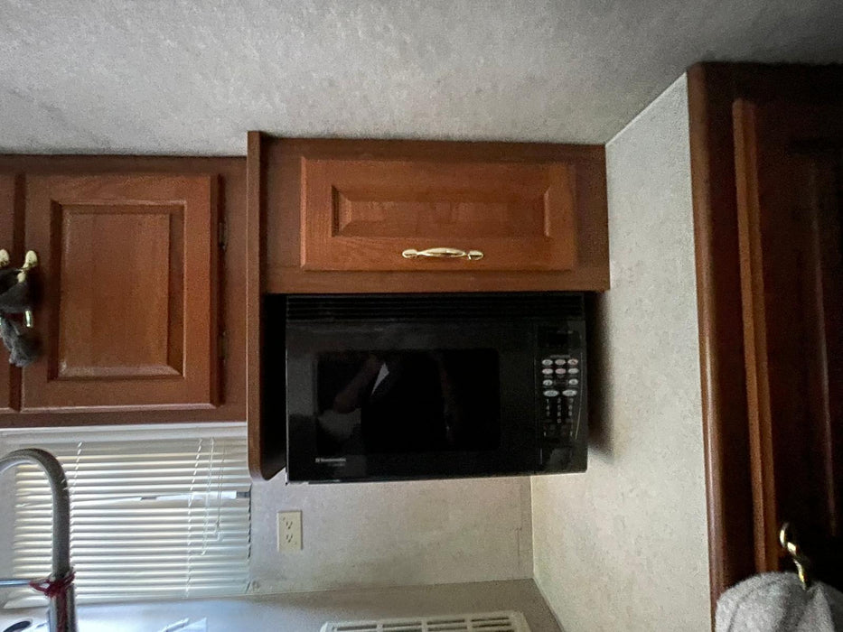 2002 Coachmen Aurora RV Motorhome, Gas