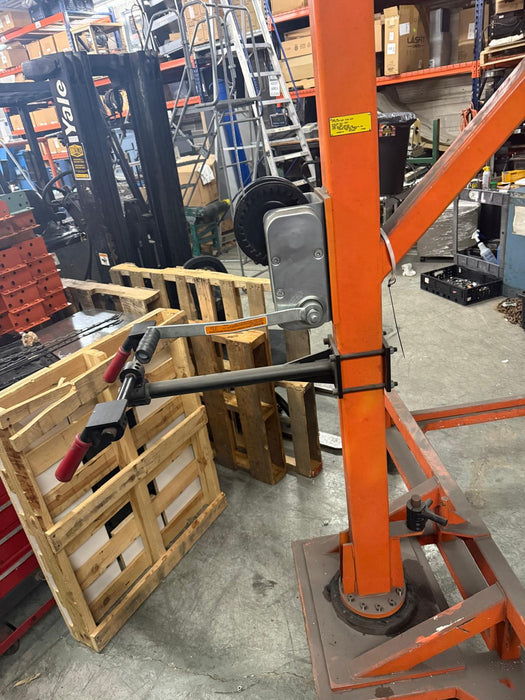 Oxbon Portable Cable Lifting Crain Swivel Cart, Cable 2500lbs CAP, Used