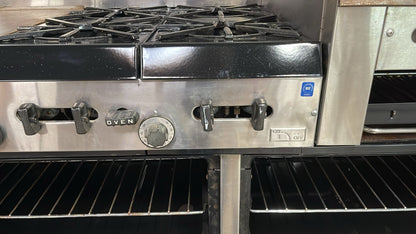 Garland Restaurant Kitchen Industrial Stove 5' range - 4 burners, double oven w/ 24" griddle