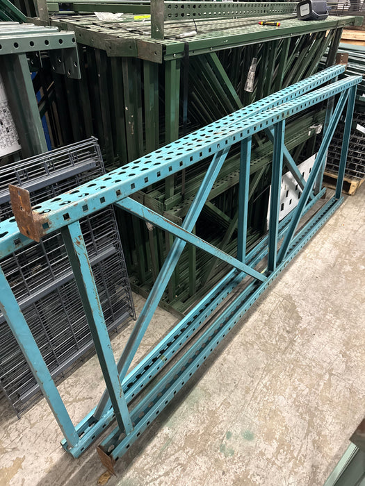 8ft x 36" Tear Drop Style Upright USED