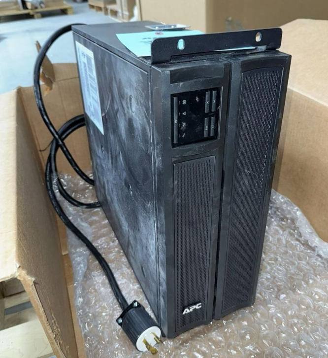 APC Smart-UPS X, Model SMX3000LV, Used