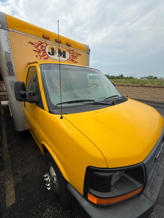 2003 GMC Savana 3500 16ft Commercial Box Truck