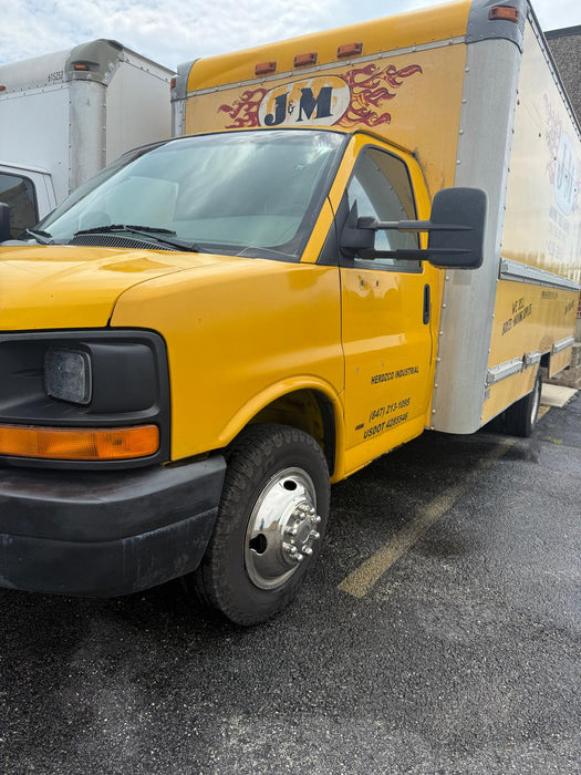 2003 GMC Savana 3500 16ft Commercial Box Truck