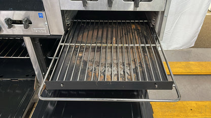 Garland Restaurant Kitchen Industrial Stove 5' range - 4 burners, double oven w/ 24" griddle