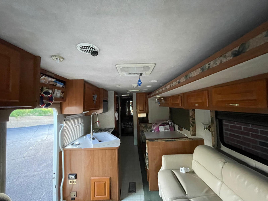 2002 Coachmen Aurora RV Motorhome, Gas