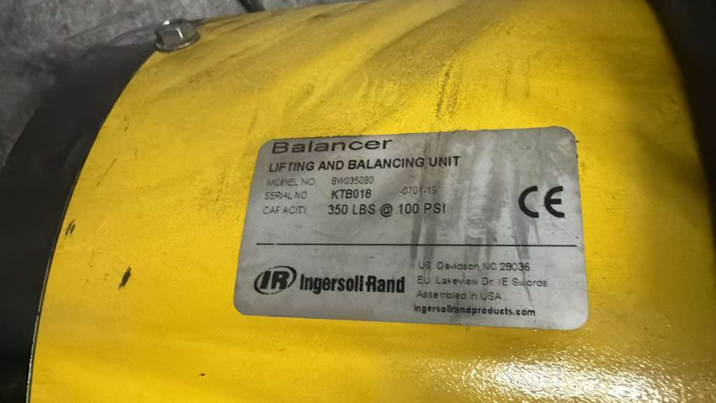 INGERSOLL RAND BW035080 LIFTING AND BALANCING UNIT, 350lbs Capacity, Used
